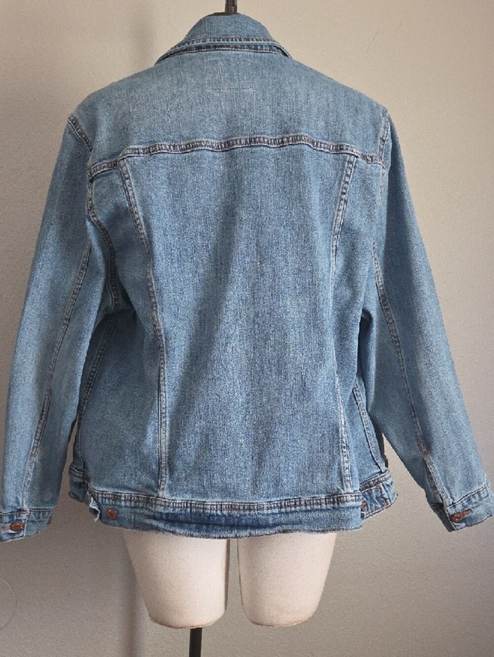 Old Navy Light Blue Denim Trucker Jacket size XXL - Picture 2 of 6